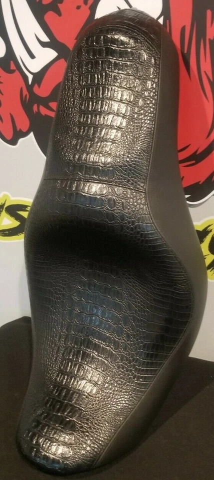 2006 Harley Davidson Dyna seat - Black Gator - Image 4 of 4