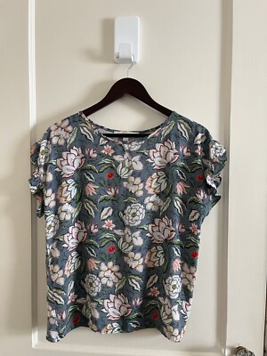 Loft Blue Floral Print V-neck Short Flutter Sleeve Blouse XS
