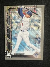 2025 Topps Holiday - Freddie Freeman #H12 Holiday Silver Glitter Dodgers
