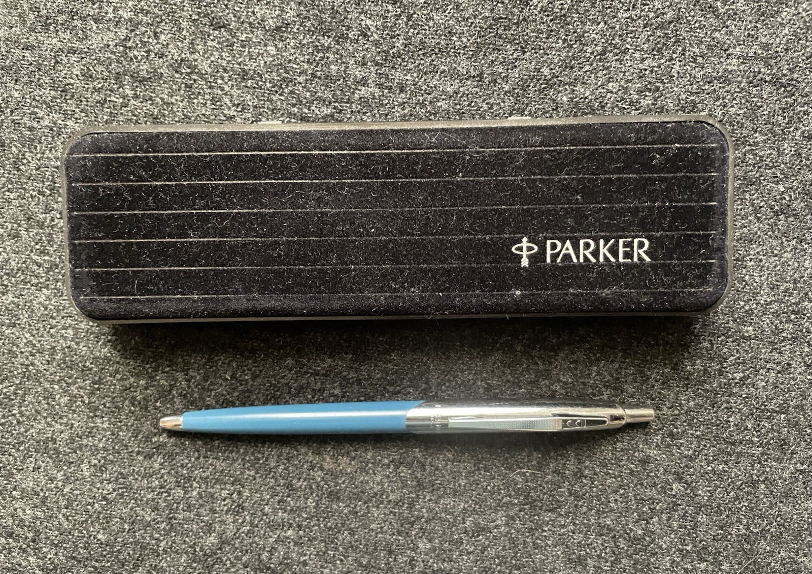 PARKER Pens (2) CLASSIC STAINLESS STEEL & GOLD plus Blue Jotter Ballpoint