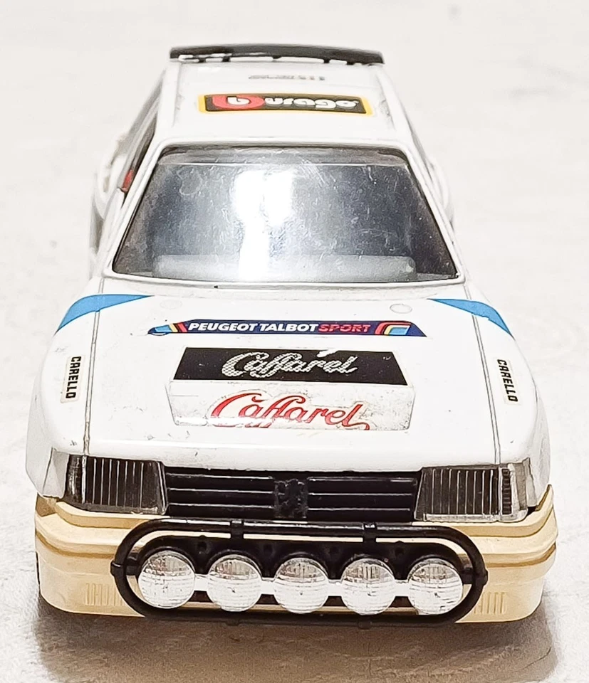 Burago Peugeot 205 Turbo  "Costa Smeralda". Scala 1/25. 4 ap. funzionanti. Ottim - Immagine 3 di 4