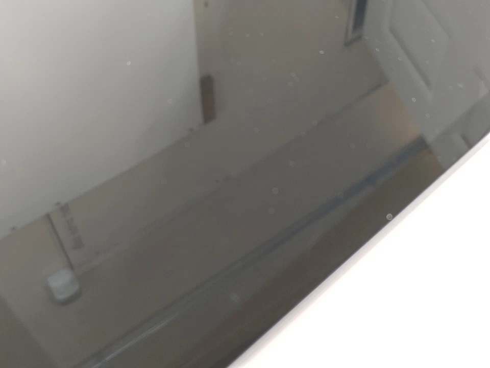 Apple iPad 6th Gen A1954 32 GB iOS 17.7.10 ( Wi-Fi + 4G ) Unlocked - Image 3 of 4