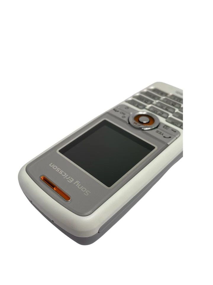 Sony Ericsson J230i (mit Simlock) - Sehr guter Zustand. Mit vielen Extras. - Bild 3 von 4