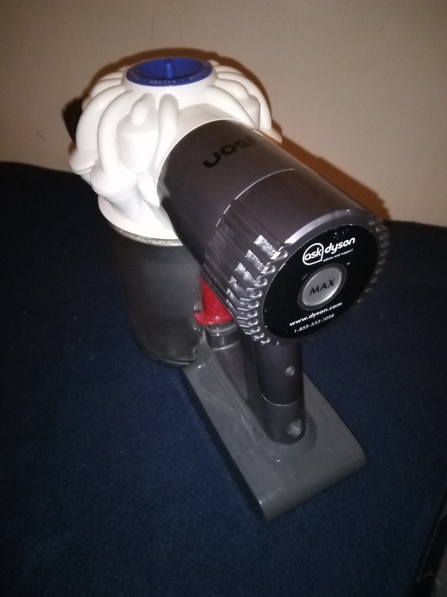 dyson　DC62 Dyson DC62 disassembly and cleaning tutorial. - YouTube