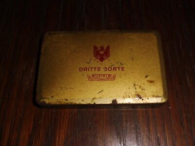 Old tin / cigarette box third variety Austria Munich 11x7x1.5cm