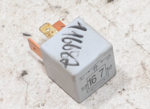 VW Polo 9N Bj 2002 Relais 167 - Kraftstoffpumpe 191906383C #116682-F499