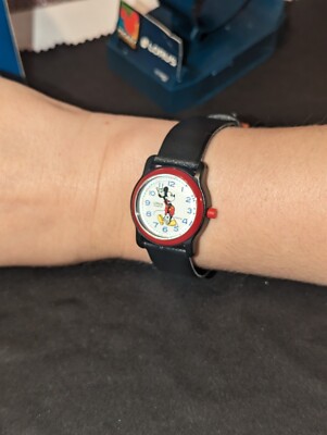Works Rare VINTAGE 1980s MICKEY MOUSE LORUS V811-0070 DISNEY Plastic Watch Lorus Disney Mickey V811-0070 Quartz Analog Ladies Watch New  main image 3