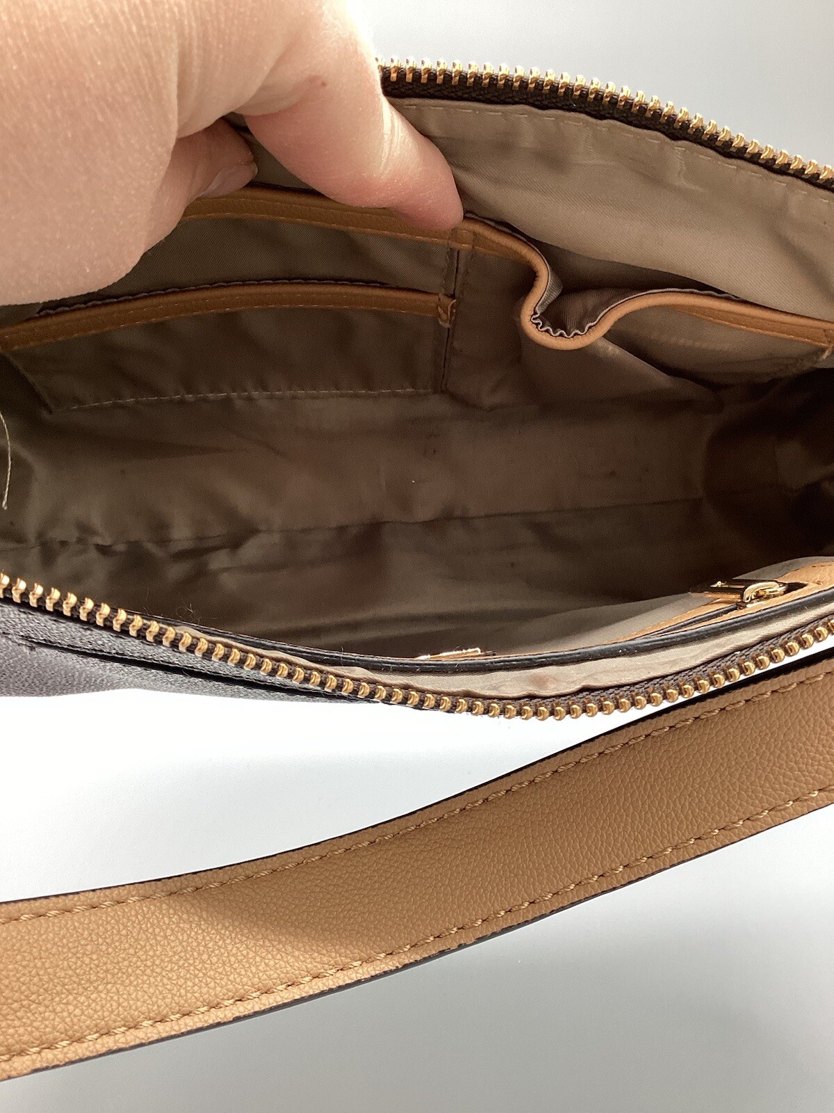 Brown Guess Conley Shoulder Purse Gem