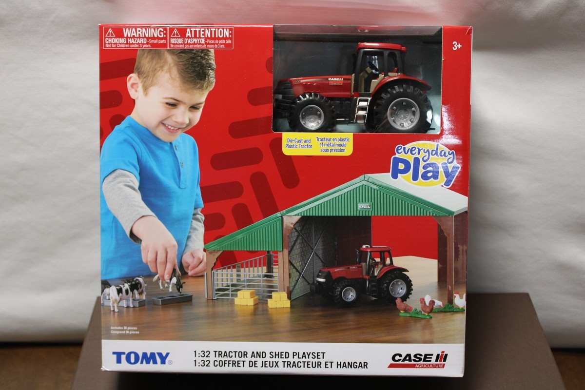 Case IH Tractor Shed Playset 1/32 Scale Toy New