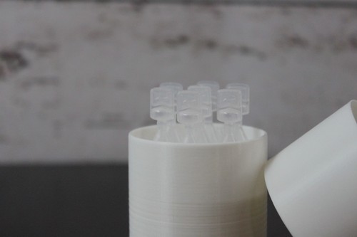 Eye Drops Holder & storage w/lid, holds 7 single use disposable vials - Znet3D - Picture 4 of 7