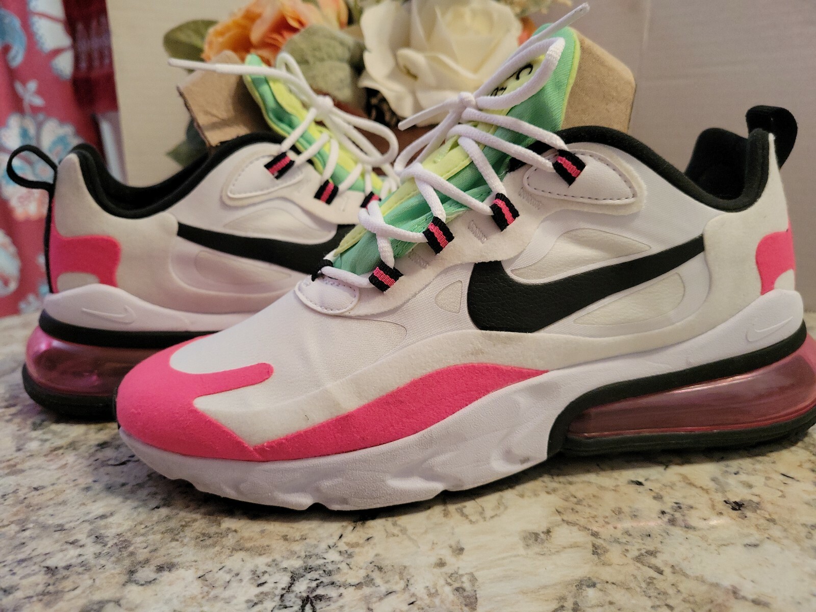 nike air max 270 react hyper pink
