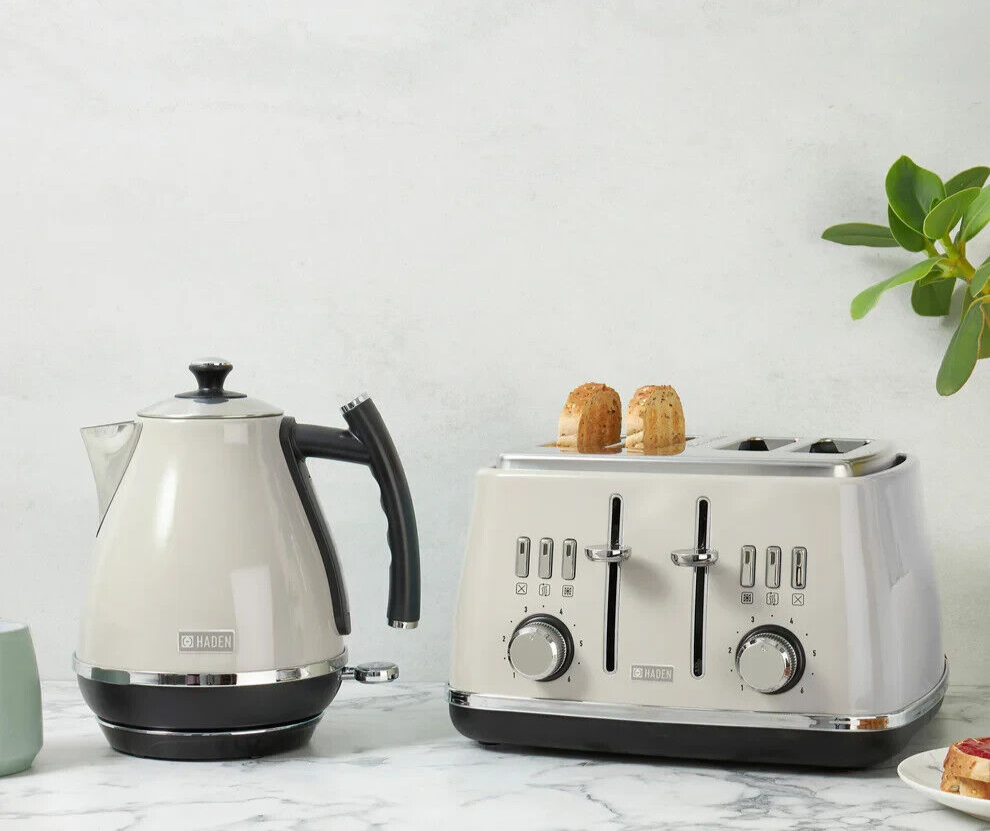 Haden Cotswold Putty 360° Cordless Kettle Slice Wide Slot