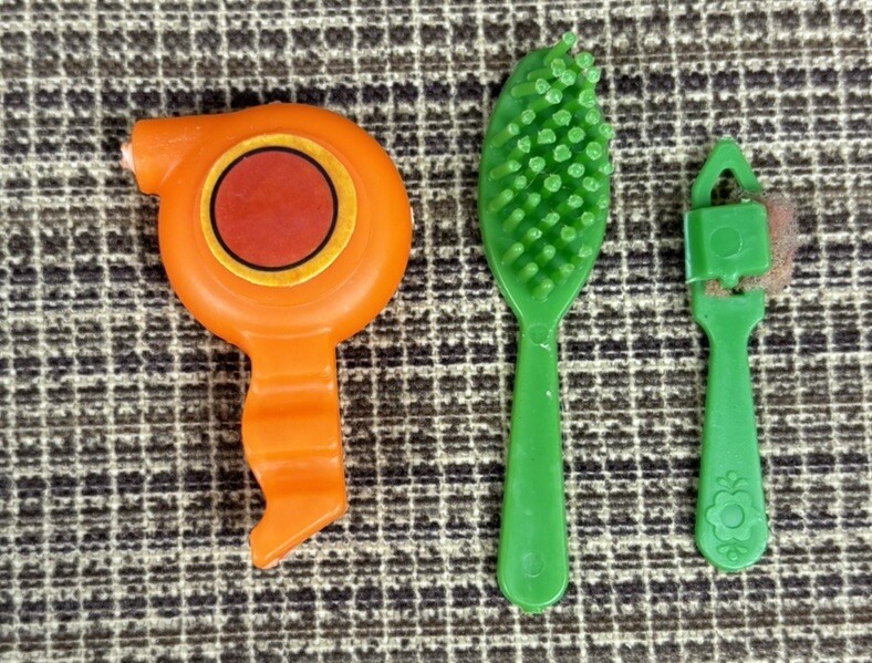 Lot of 3 Barbie Play Paks Get Aways 1978 Mattel #2317 Hairdryer brush makeup