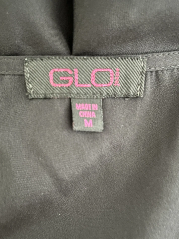 Camiseta sin mangas GLO negra con lentejuelas correas de espagueti talla M parte inferior elástica Foto 4 de 4