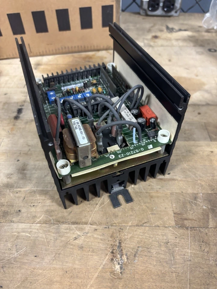 Controlador de motor Reliance elétrico DC1-46U DC 1PH 115/230V 12.5A 50/60Hz USADO - Imagem 4 de 4