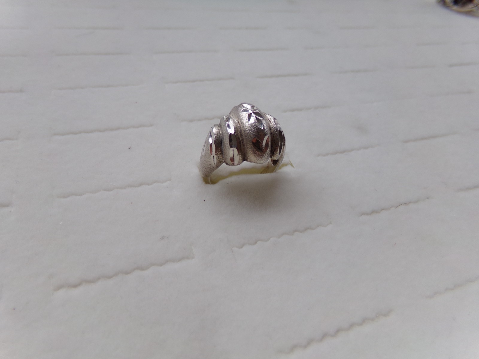 Solid Sterling 925 Silver  Ring Size 7.5 - image 2