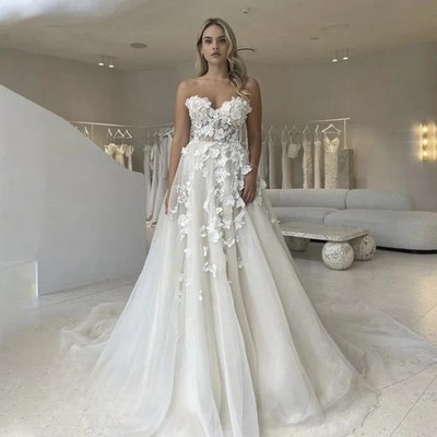 Fashion Sweetheart Wedding Dresses Flowers Appliques A-line Backless Sleeveless