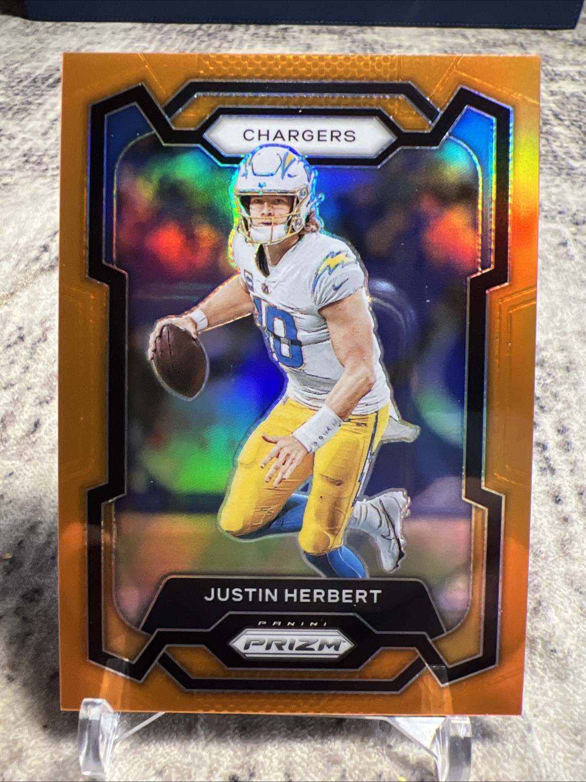 2023 Panini Prizm Justin Herbert Orange Prizm /249 #158 Los Angeles Chargers