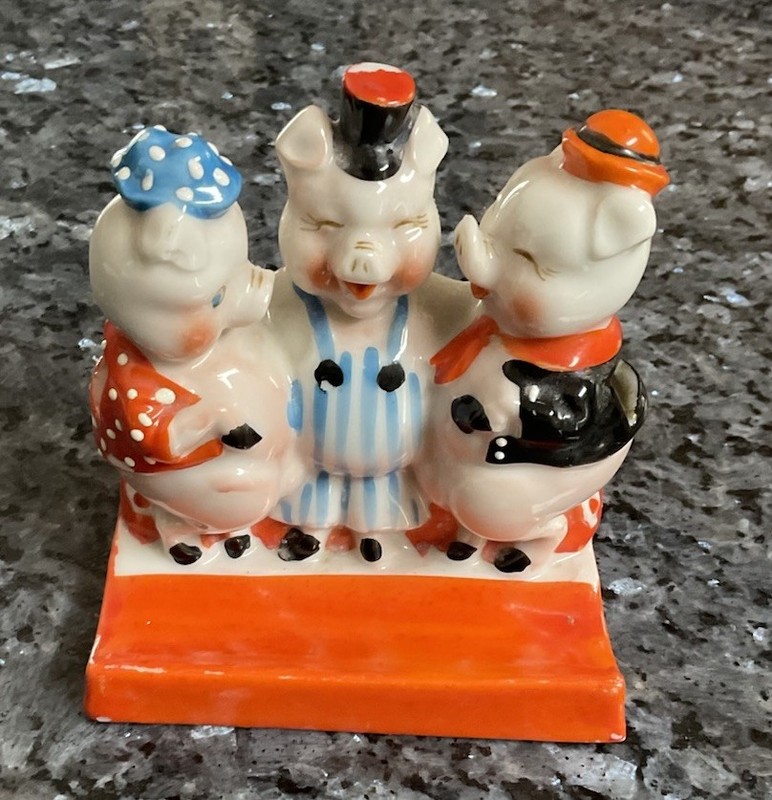 Vintage Gold Castle Three Little Pigs Toothbrush & Toothpaste Holder Figurine