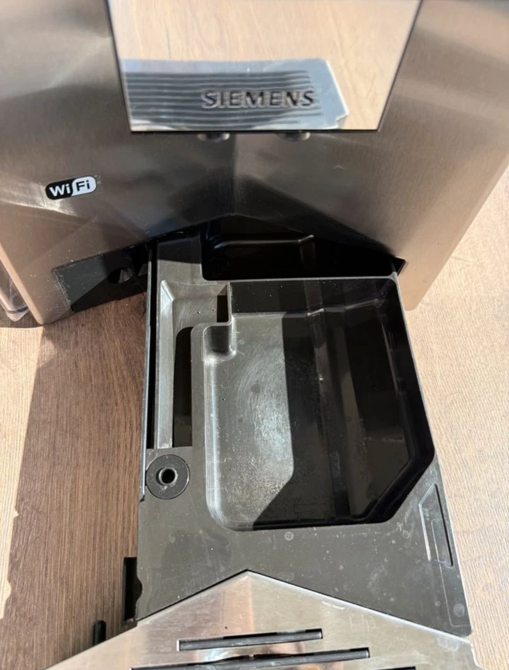 Siemens EQ.9 s700 WIFI Kaffeevollautomat/ Kaffeemaschine Top Zustand 3 Jahre Alt - Bild 2 von 4
