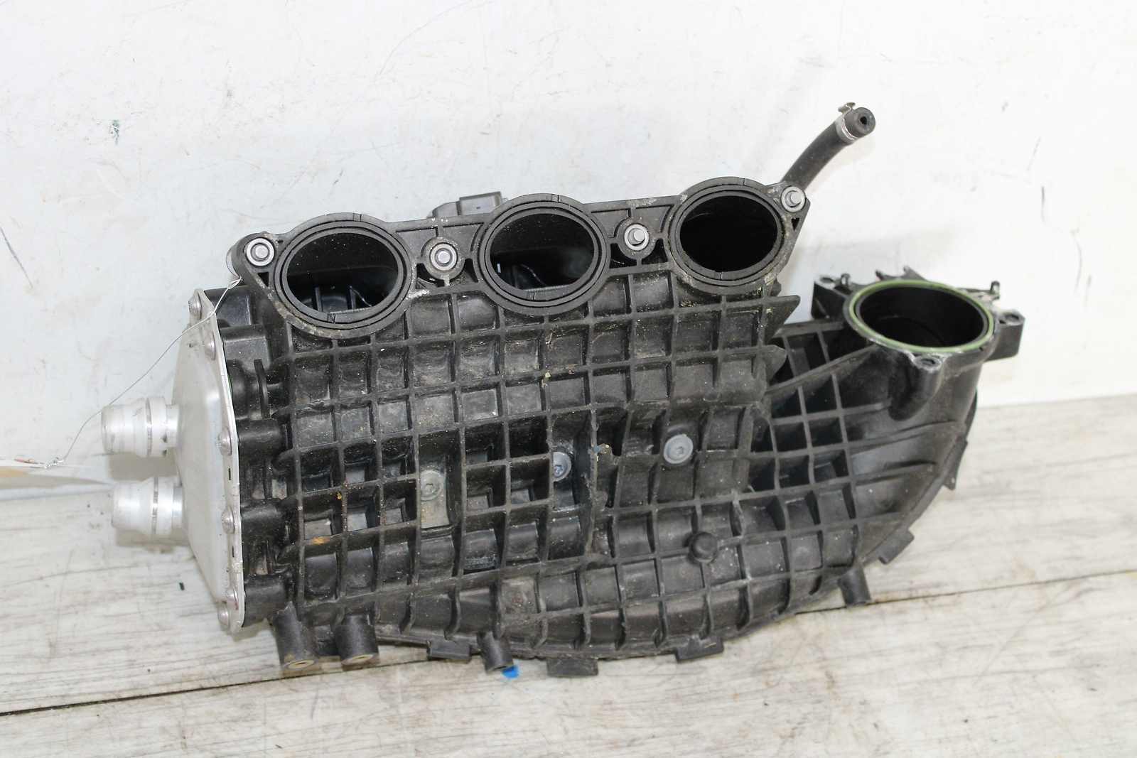 Intake Manifold BMW I8 14 15 16 17 19