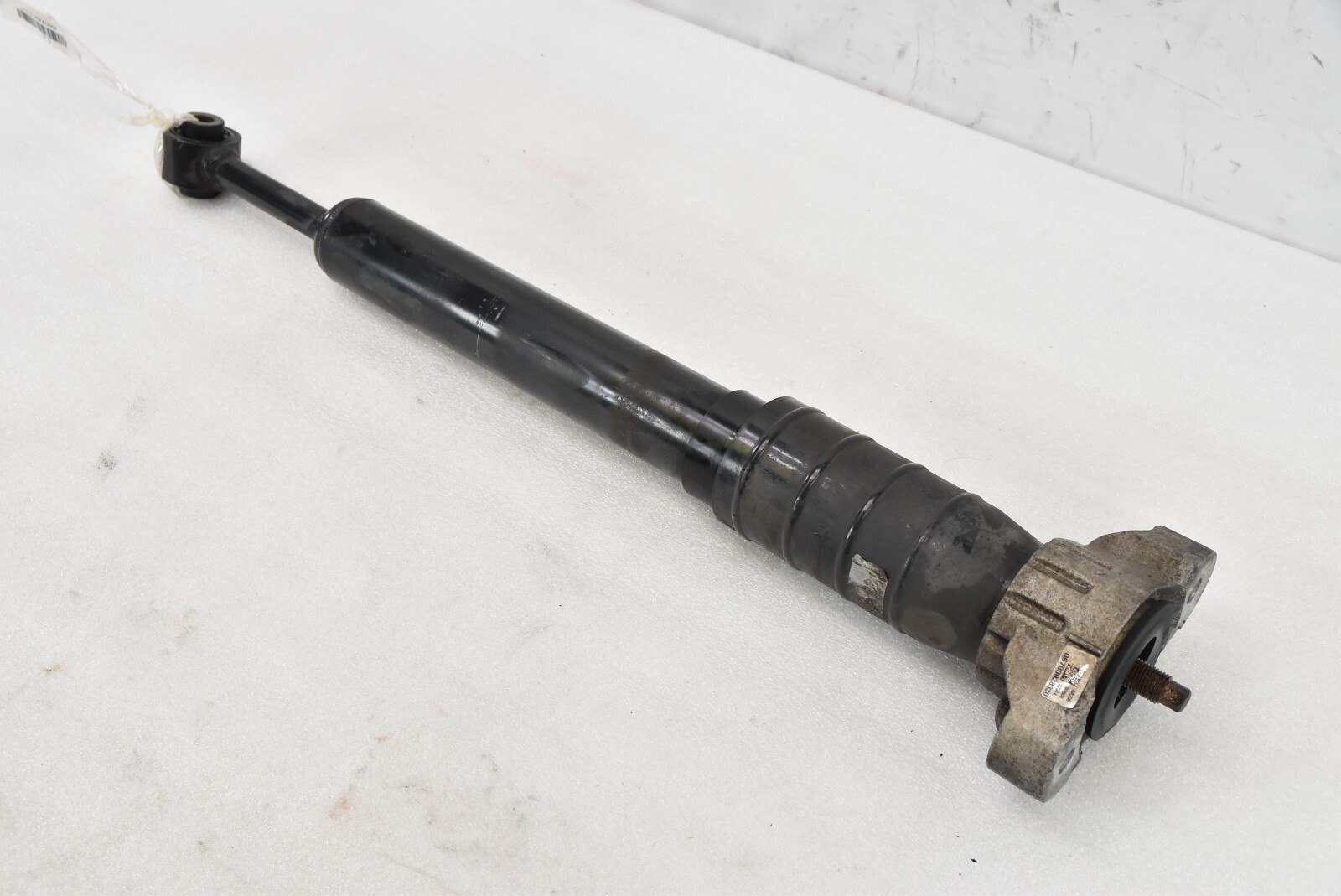 🚀 14-17 MASERATI GHIBLI M157 06700028330, 06700088990 Shock Absorber Left Rear