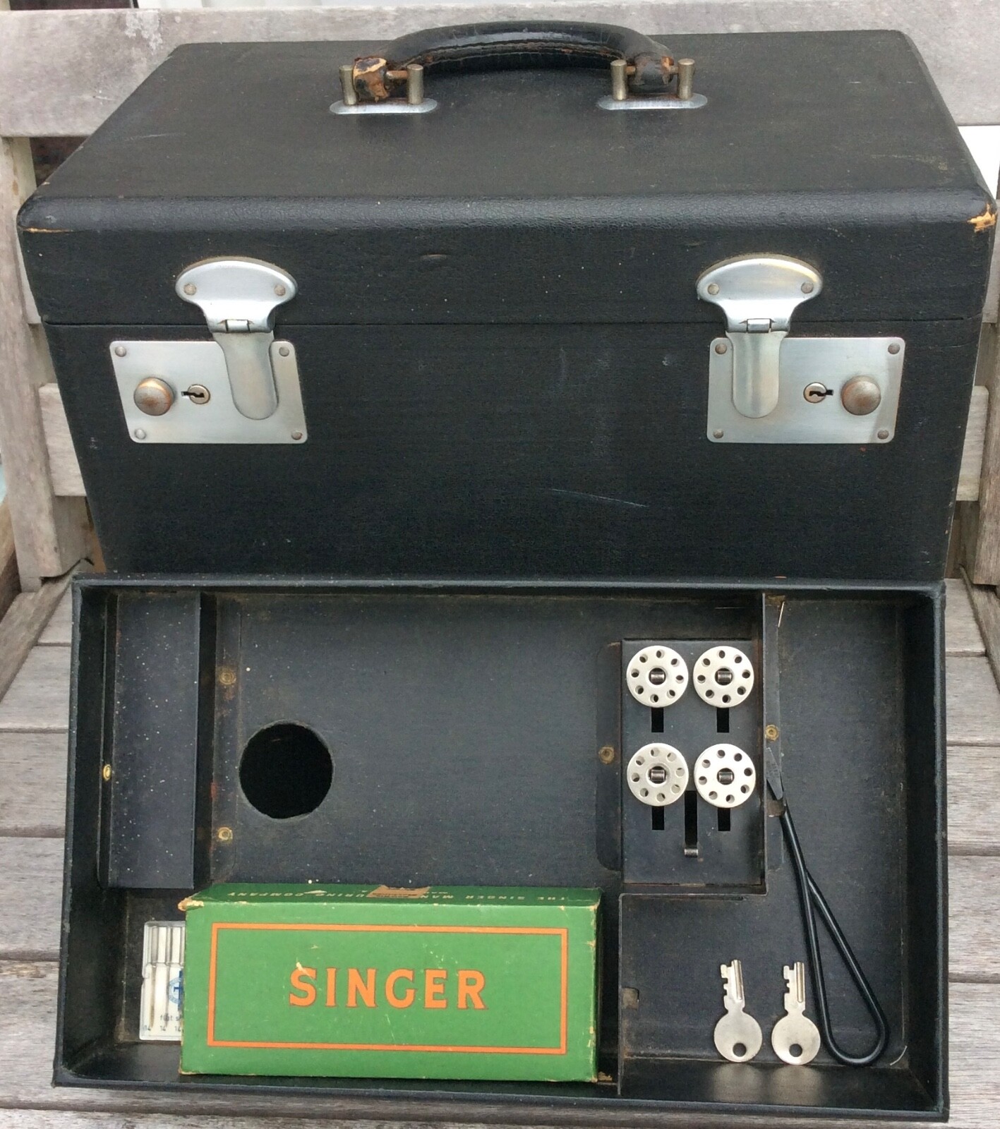 Vintage Singer Featherweight Carrying Case Only With Keys eBay