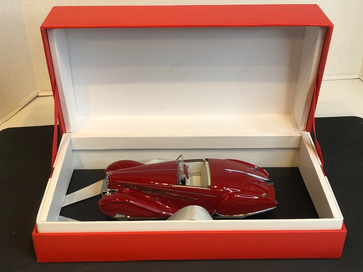 RARE Diecast Car Collectors Club 1939 Delahaye 165 M Cabriolet 1