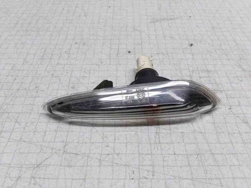 BMW 3 Touring E46 Kotflügelblinker vorne links 8382104 2.00 Diesel 32622284