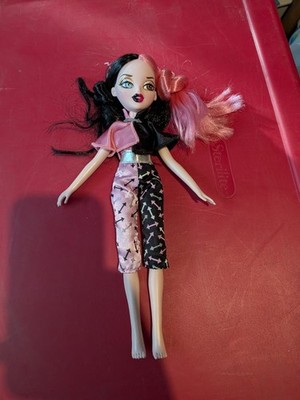 Bratzillaz Core Cloetta Spelletta Bratz Doll Glam Gets Wicked w/ Witch Hat 2012