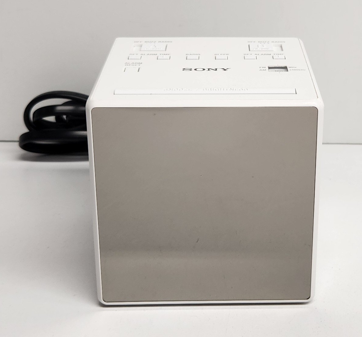 Radio White Model Icf-c1t Am/fm Tested Free Ship