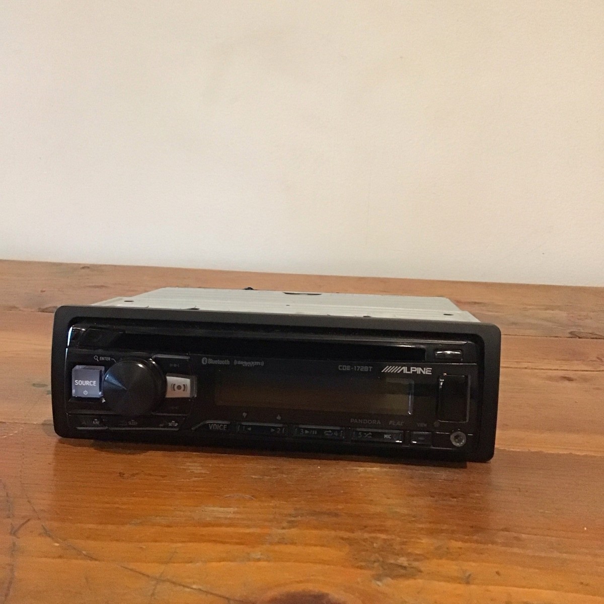 Alpine CDE-172BT Bluetooth CD Car Stereo Receiver USB Pandora