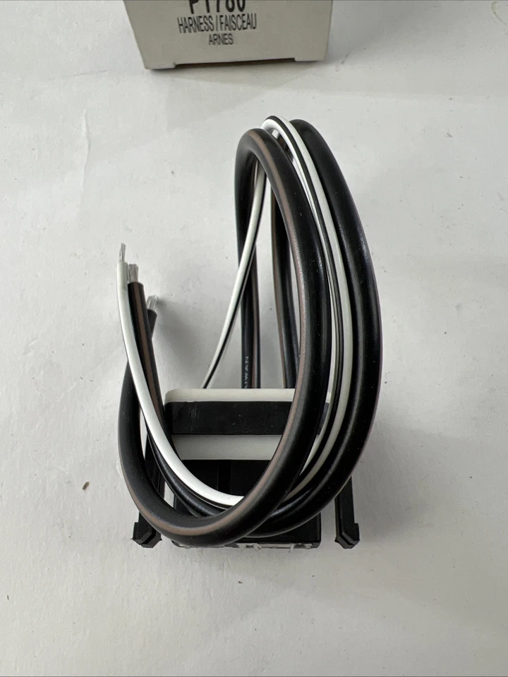 Conector de alternador Ford Lincoln Mercury enchufe de arnés 1981-1989 5711C PT780 Foto 2 de 4