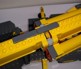 LEGO City lot 7249 XXL Mobile Crane w/some damaged pieces & 7900 Heavy Loader