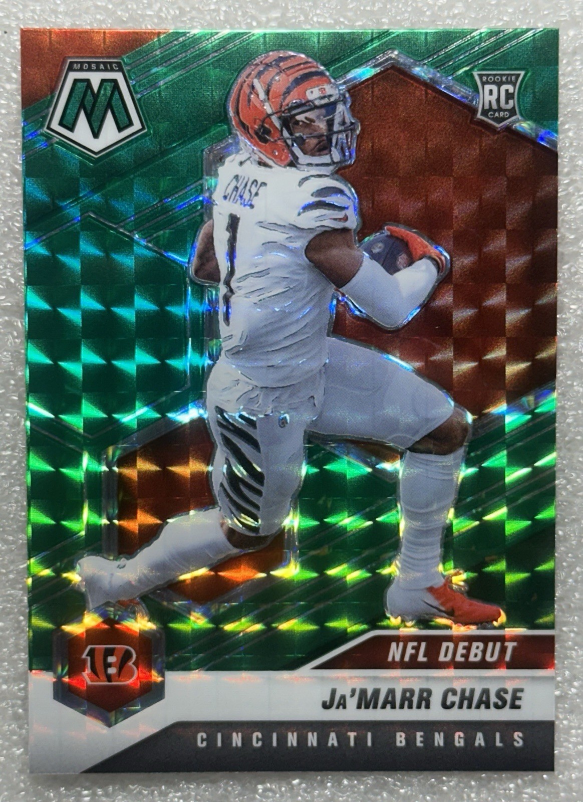 JaMarr Chase 2021 Panini Mosaic Green Prizm NFL Debut RC #247 Bengals