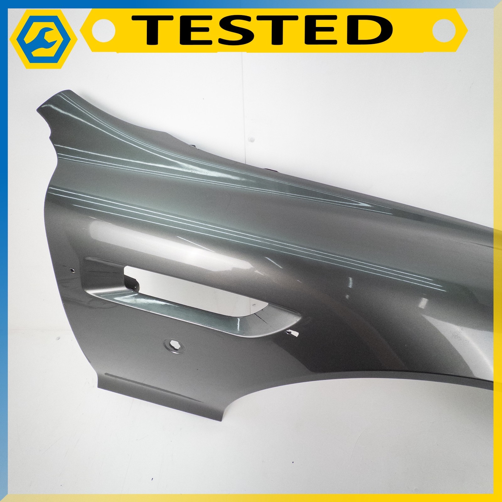 Aston Martin DB9 2005-2012 Front Right Side panel Silver