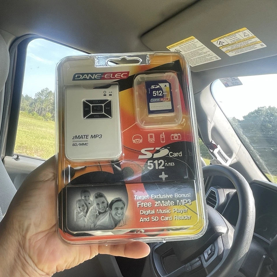 Genuine Dane-Elec zMate MP3 512MB SD Memory Card SD-M512 - Image 3 of 4