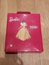 Mattel Vintage Barbie Set Ca. 1960 Mit Original Koffer/Kleidern/Bügeln/Ständer