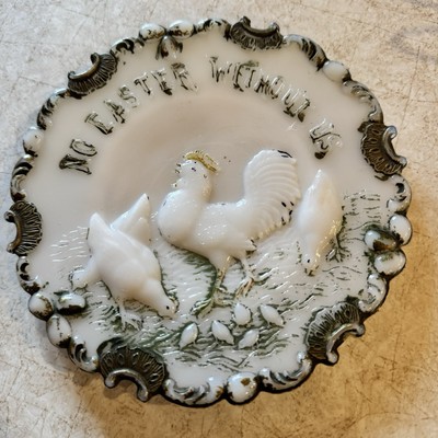 Vintage  No Easter Without Us'' Chicken, Eggs Plate Milk Glass 6.5''