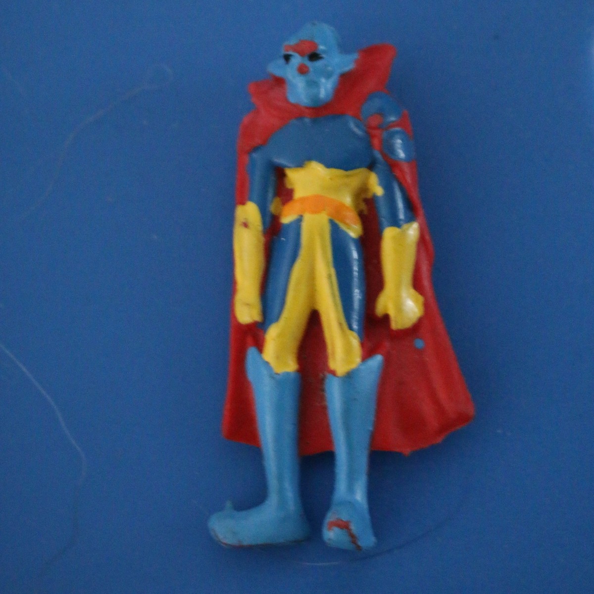 GOLDORAK - VAISSEAU MÈRE HYDARGOS - LOOK USE (12 CM