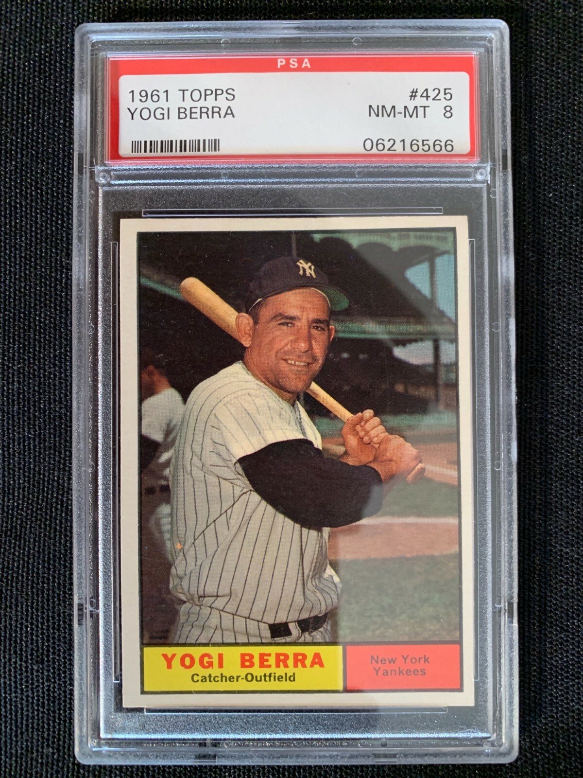 1961 TOPPS YOGI BERRA #425 PSA 8 NM-MT POP 305 HALL OF FAME