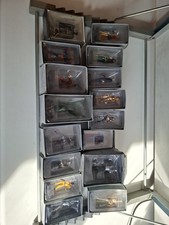 Vendo lotto super eroi marvel in pipmbo, con alcune piantane per esporli 