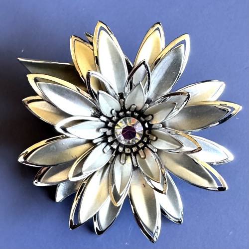 Vintage Silver Tone Layered Flower Brooch Pin Aurora Borealis Rhinestone 2-7/8” - Picture 8 of 8