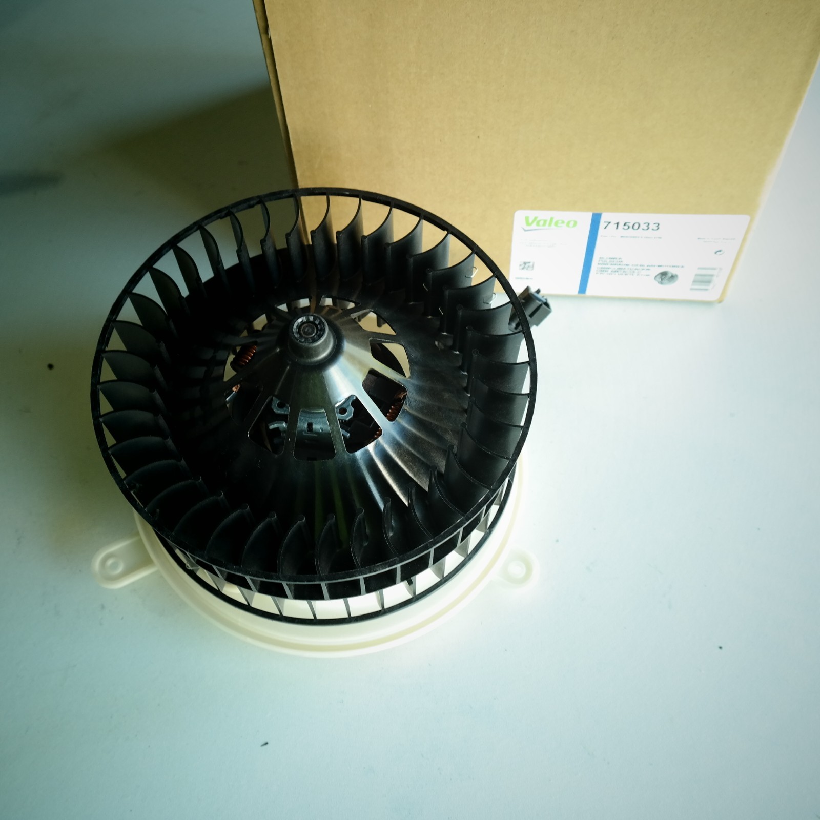 Ventilateur de chauffage Valeo 715033 pour réparer la clim Mercedes W210