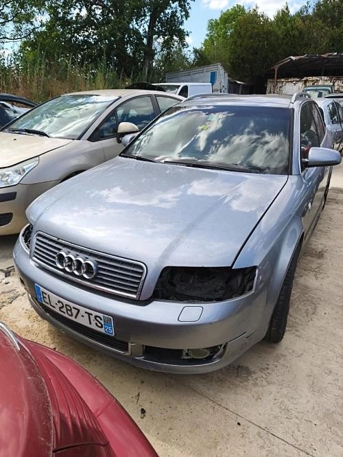 Feu arriere principal droit (feux) AUDI A4 2 AVANT PHASE 1 BREAK BEX - Photo 2/4