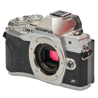 Olympus OM-D E-M10 Mark IV (silber) Kamera