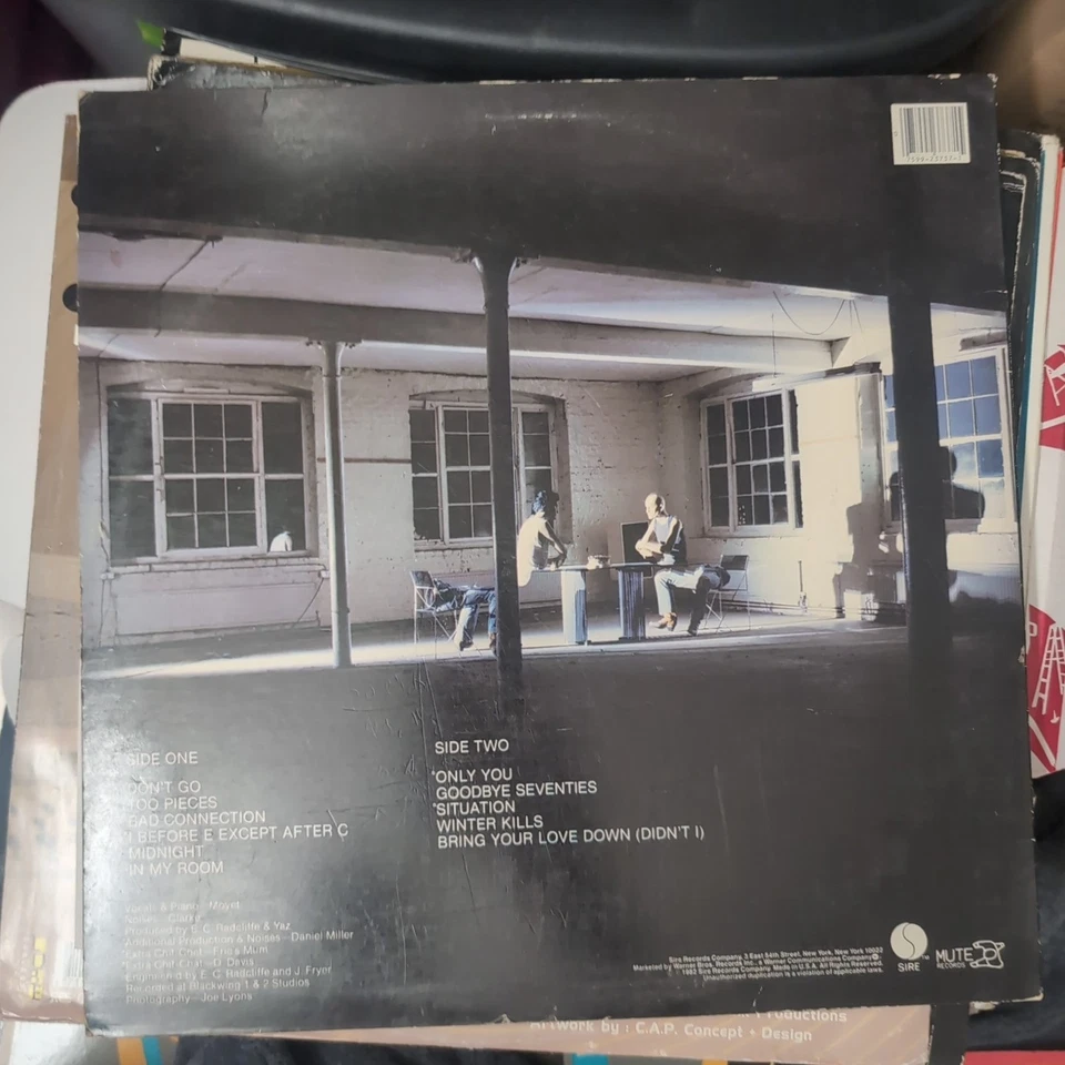 YAZ "Upstairs at Eric's" 1982 Vinyl Album Yazoo Clark Moyet Signed? LP Record  Foto 2 de 4