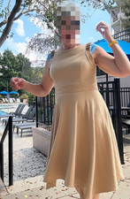 Calvin Klein Dress Sz 8 Sleeveless Below Knee Zip 77% Polyester 20% Rayon Beige