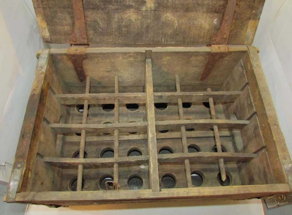 Old 1900's Rare Devils Lake ND Bottling Antique Wood Soda Beer 24 Case Box w Lid - Image 4 of 4