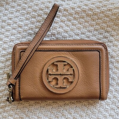 Tory Burch Amanda Brown Leather Wristlet Wallet Strap Preppy Designer Gold Logo